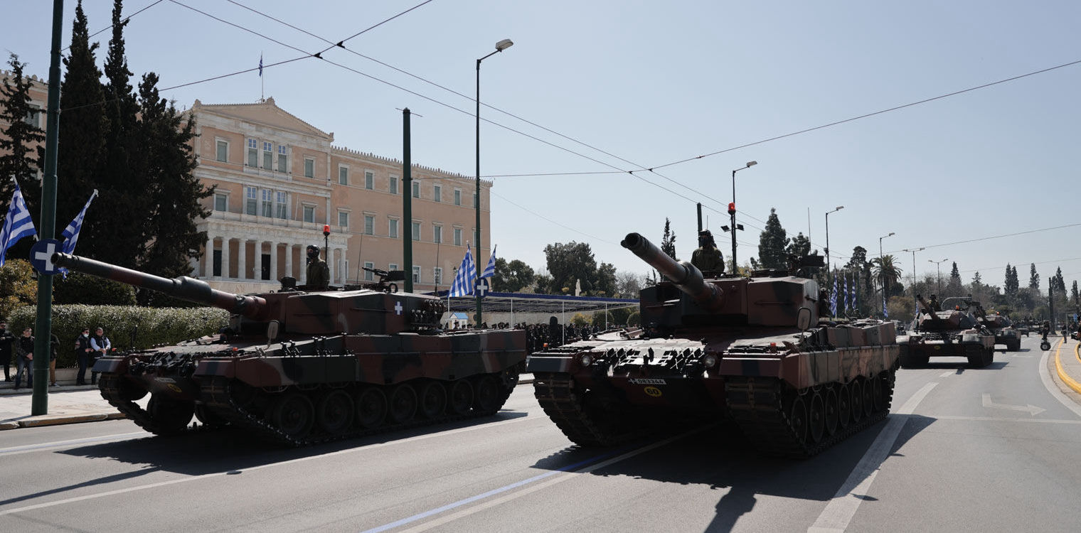 25η Μαρτίου - Στρατιωτική παρέλαση: Όλα όσα έγιναν – Η υπερπτήση των Rafale, η υπουργός Άμυνας της Γαλλίας και τα μηνύματα