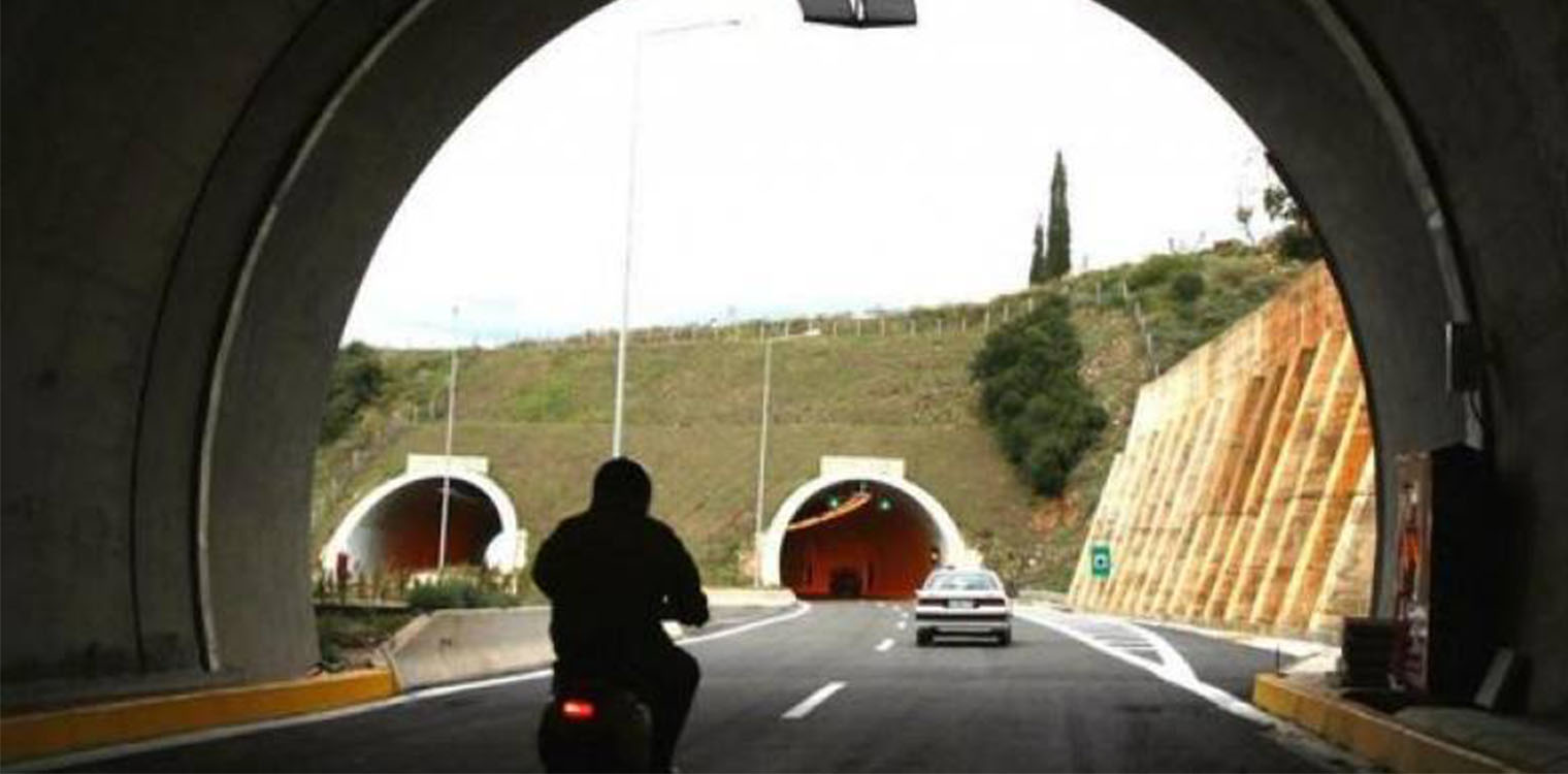 Πάτρα: Ανήλικοι "έγδυσαν" την Περιμετρική οδό - Έκλεψαν καλώδια μήκους...2,5 χιλιομέτρων σε διάστημα δύο μηνών