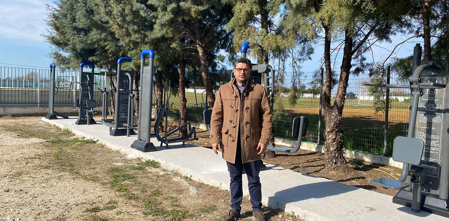 Δήμος Ανδραβίδας-Κυλλήνης: Τοποθετήθηκαν και τα όργανα γυμναστικής στο γήπεδο της Βάρδας