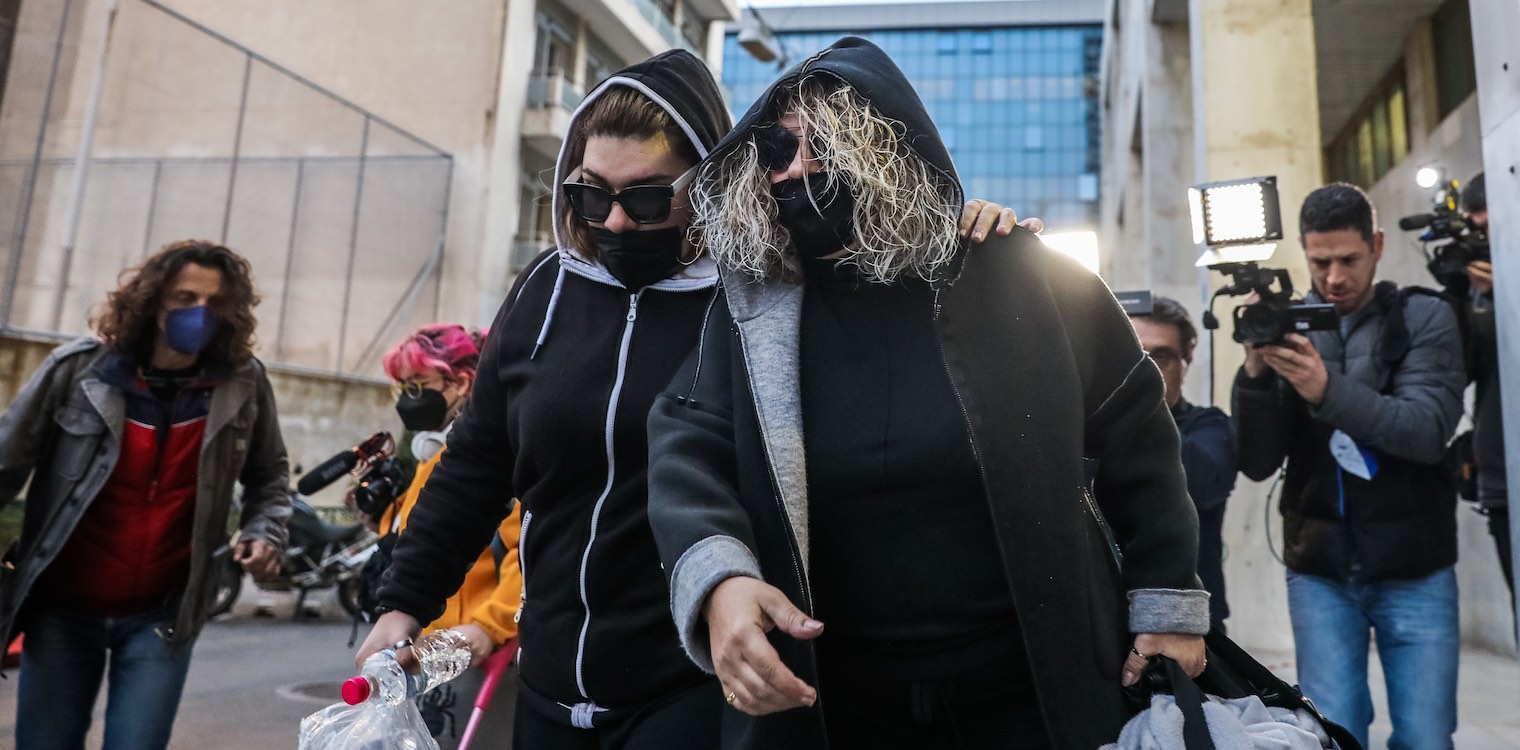 Ρούλα Πισπιρίγκου: Στη ΓΑΔΑ οι δικηγόροι μαζί με τη μητέρα και την αδερφή της - «Η κεταμίνη ήταν στη διάθεση των γιατρών»