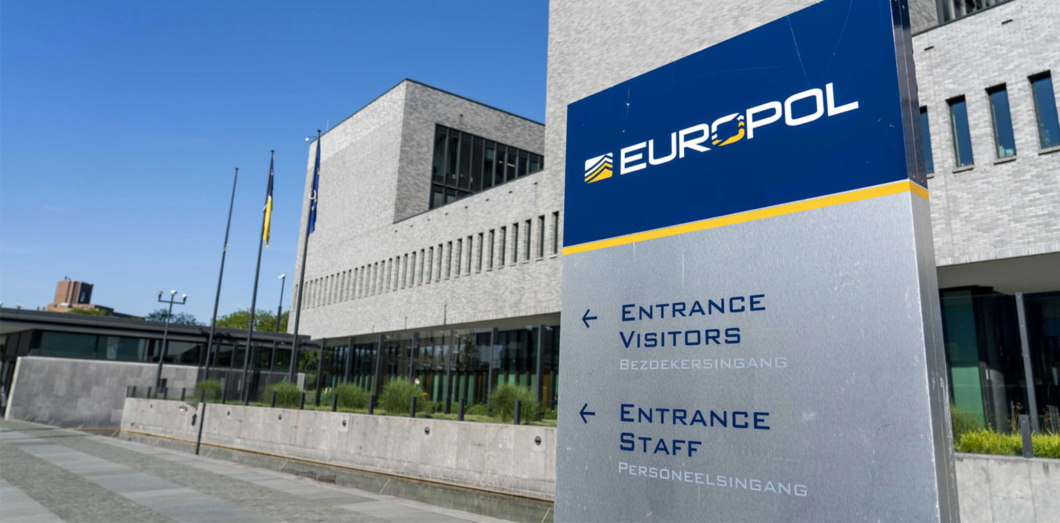 Ουκρανία: Η Europol βάζει στο στόχαστρο τους πόρους Ρώσων στους οποίους επιβάλλονται κυρώσεις από την ΕΕ εξαιτίας του πολέμου