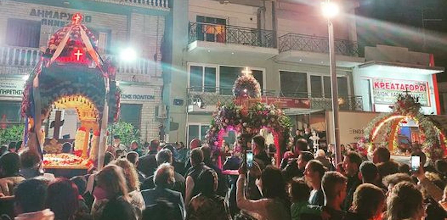 Γαστούνη: Συναντήθηκαν ξανά οι Επιτάφιοι της πόλης μετά από δύο χρόνια
