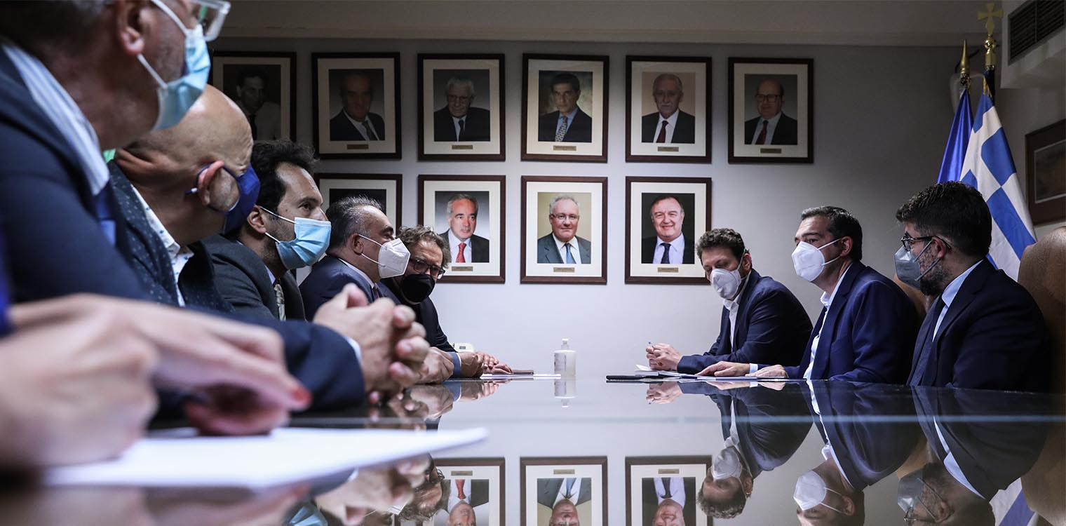 Τσίπρας: Τροπολογία ΣΥΡΙΖΑ για μη πληρωμή της ρήτρας αναπροσαρμογής μέχρι να κριθεί η νομιμότητά της