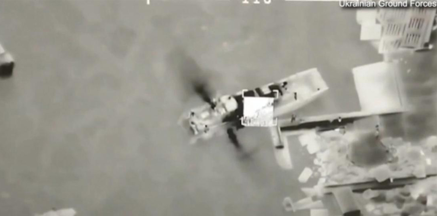 Ουκρανικό drone χτυπά ρωσικό πλοίο στο Φιδονήσι (video)