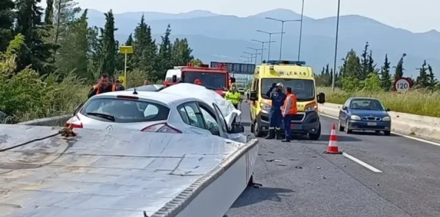 Σοκαριστικό τροχαίο: Φωτογραφίες και βίντεο από το δυστύχημα στη ΛΕΑ με θύμα 59χρονο