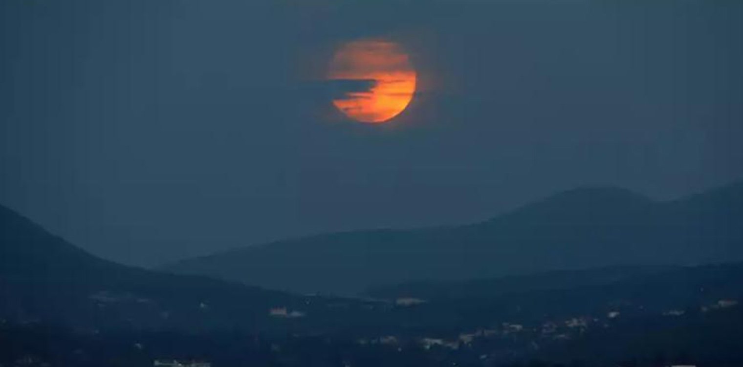 Ολική έκλειψη Σελήνης το Σαββατοκύριακο – Πότε θα δούμε το "ματωμένο φεγγάρι" του Μαΐου