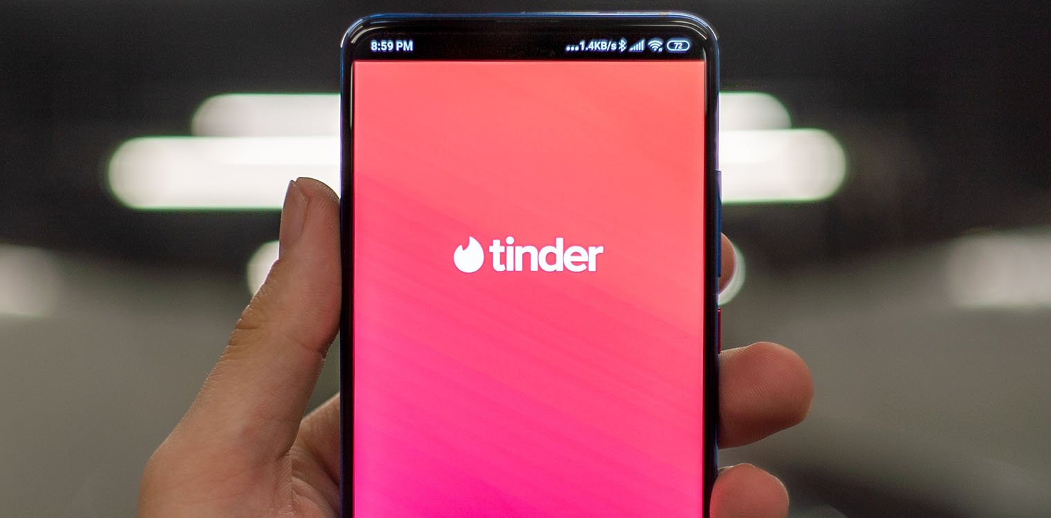 Αγωγή κατά της Google: Γιατί το Tinder απειλείται με «κόκκινη κάρτα» από το Play Store