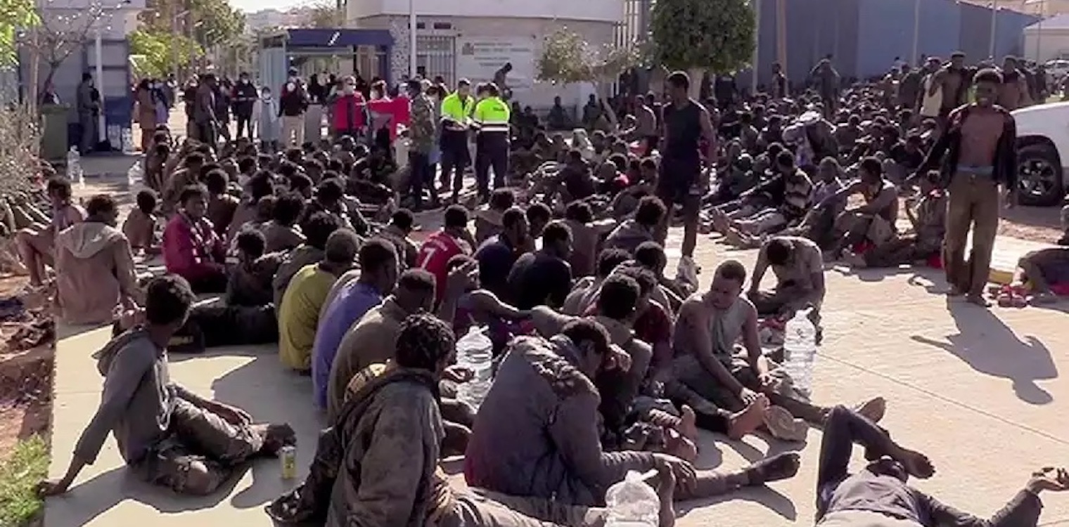 Σκηνές βίας και νεκροί μετανάστες στα σύνορα Ισπανίας - Μαρόκου: Εκατοντάδες οι τραυματίες και έκκληση για έρευνα