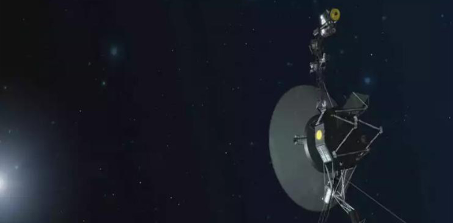 Τι επιφυλάσσει το μέλλον για τα Voyager που ταξιδεύουν στο διάστημα εδώ και δεκαετίες; Τι εξετάζει η NASA για να παρατείνει τη ζωή τους