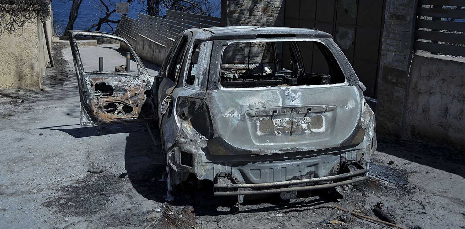 Τραγωδία στο Μάτι: Συγκλονιστικό αδημοσίευτο υλικό από τη φωτιά που άφησε πίσω της πάνω από 100 νεκρούς
