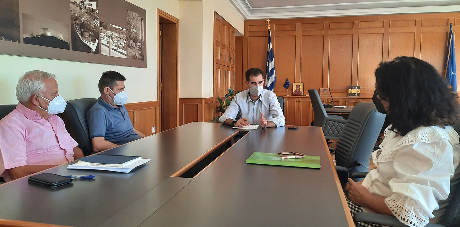 Σύσκεψη υπό τον Αντιπεριφερειάρχη Π.Ε Ηλείας Β. Γιαννόπουλο, για την καταγραφή ζημιών στις πυρόπληκτες περιοχές