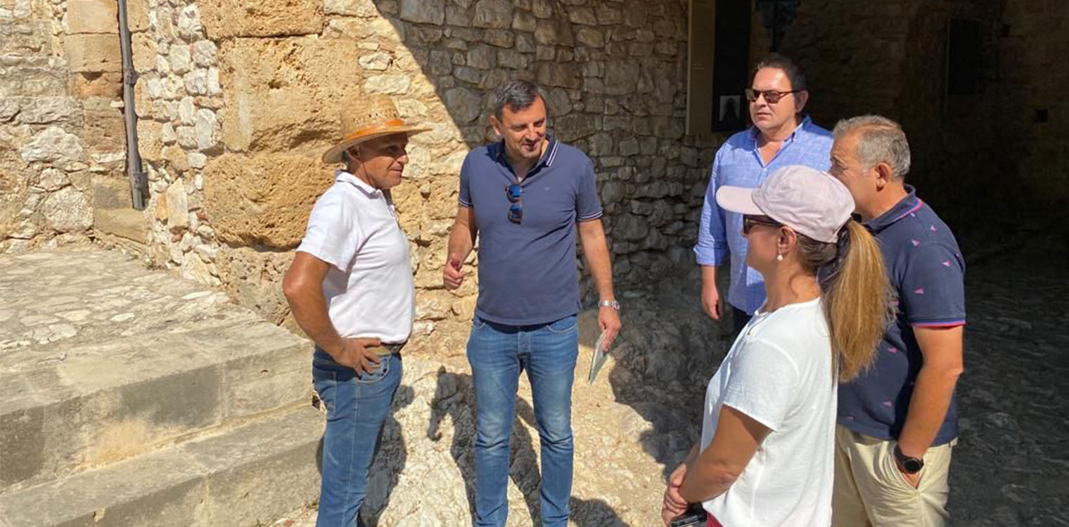 Επίσκεψη του Ανδρέα Νικολακόπουλου στο κάστρο Χλεμούτσι - “Τα μνημεία μας είναι η ταυτότητά μας”