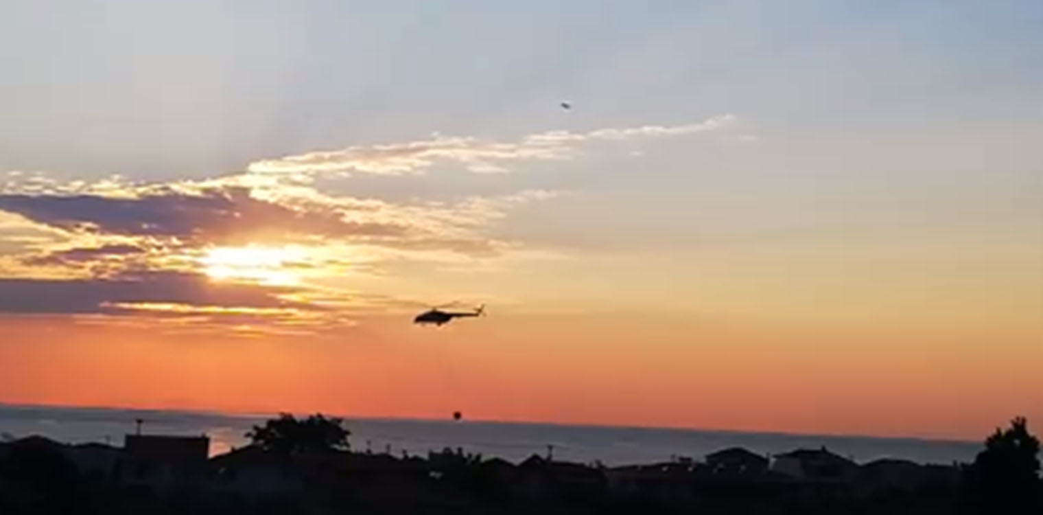 Μαίνεται η φωτιά στη Θάσο: Μήνυμα του 112 για προληπτική εκκένωση στα Κοίνυρα λόγω καπνού