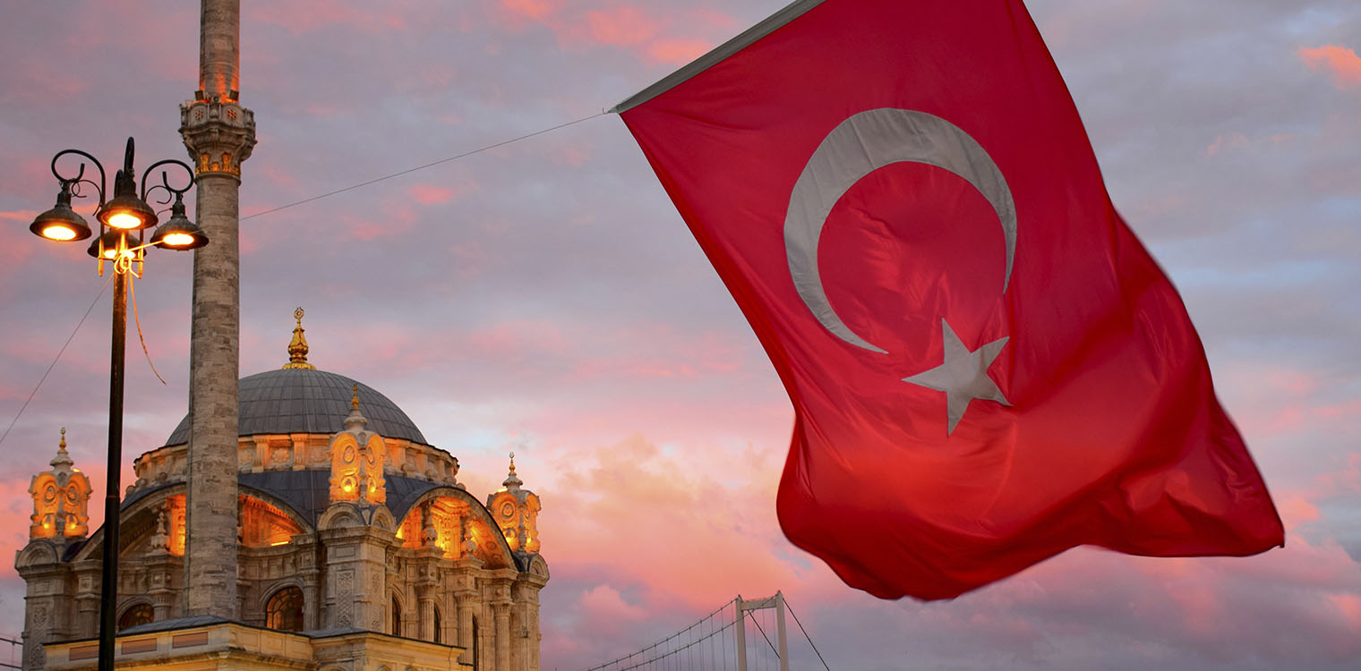 Τουρκία - Διεύθυνση Θρησκευτικών Υποθέσεων προς γυναίκες: «Μην κυκλοφορείτε με στενά παντελόνια»