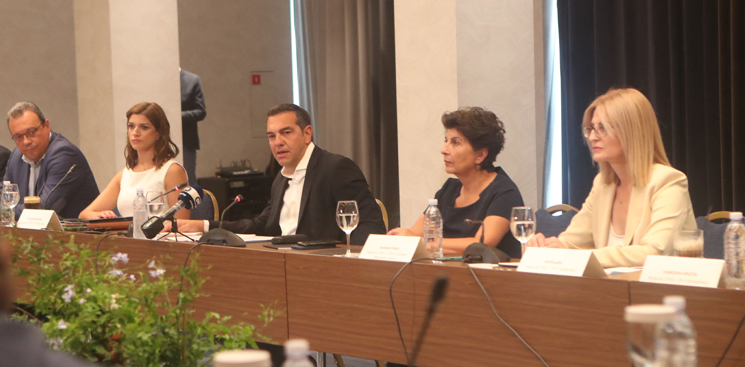 Τσίπρας: Η κυβέρνηση επιδείνωσε την κρίση - Ο Μητσοτάκης εγκατέλειψε τη Θεσσαλονίκη