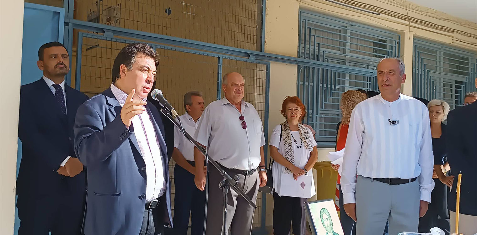 Σε Αγιασμούς σχολείων ο δήμαρχος Πύργου Παναγιώτης Αντωνακόπουλος