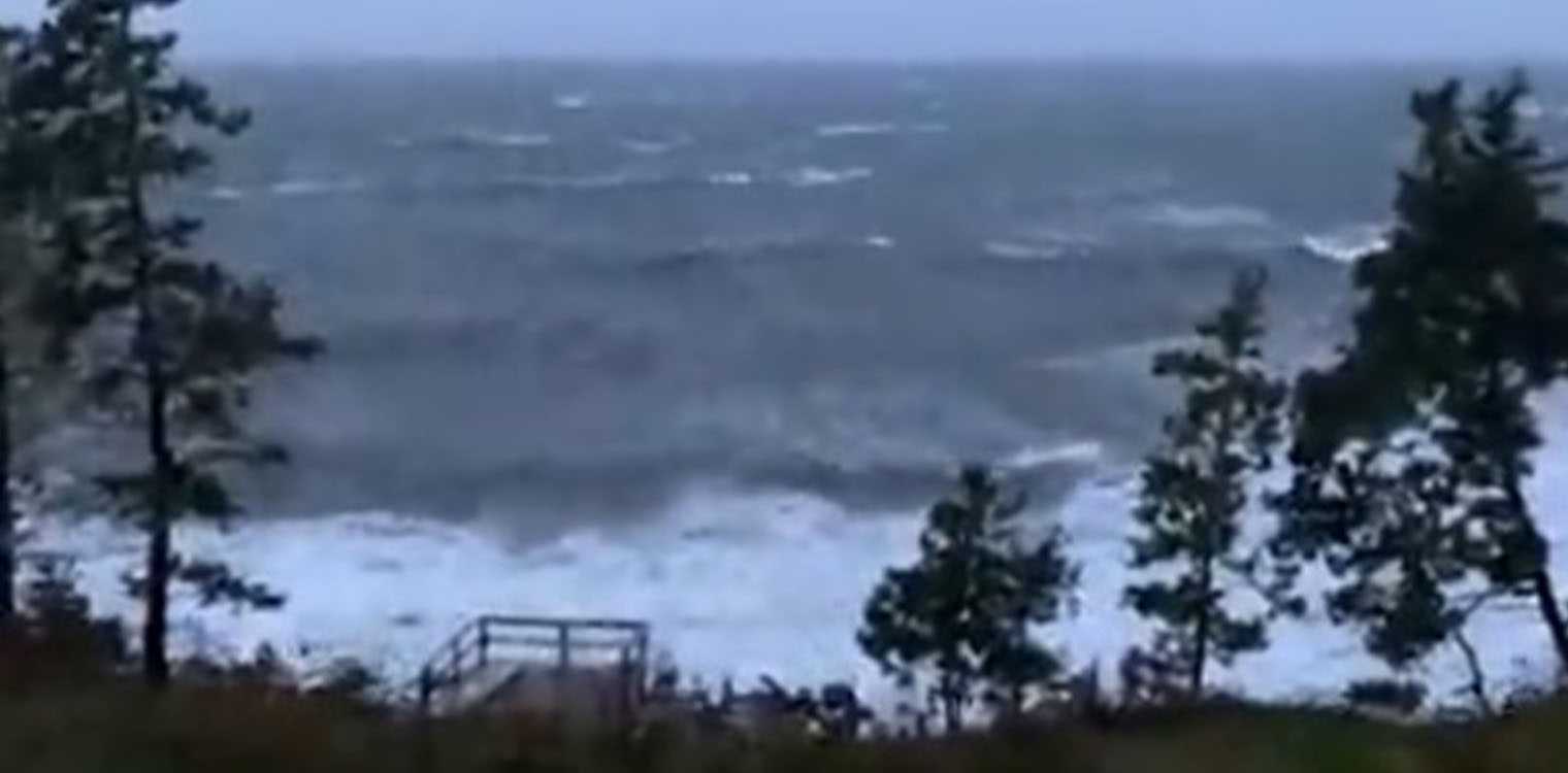 Καναδάς: Έφτασε ο κυκλώνας Φιόνα - Φτάνουν τα 150 χλμ/ώρα οι άνεμοι