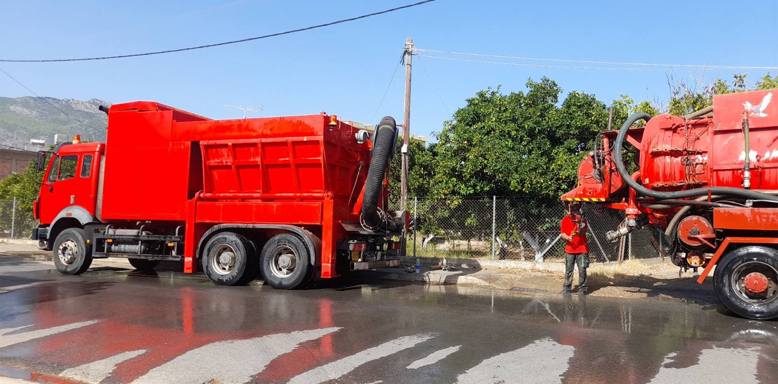 Καθαρισμοί φρεατίων και αποφράξεις σωληνωτών από την Τεχνική Υπηρεσία και την Πολιτική Προστασία του Δήμου Ζαχάρως