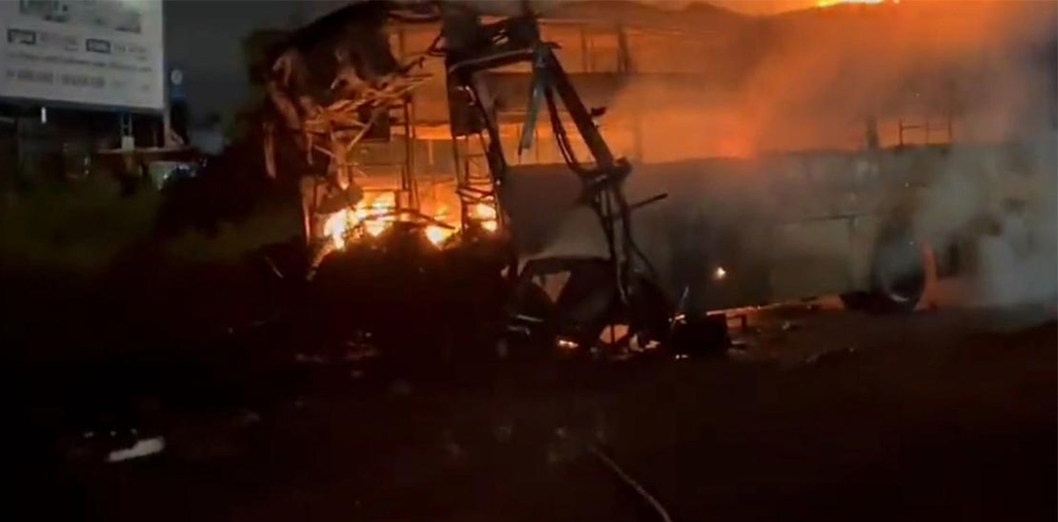 Ινδία: Τουλάχιστον 12 νεκροί και πάνω από 30 τραυματίες σε πυρκαγιά σε λεωφορείο