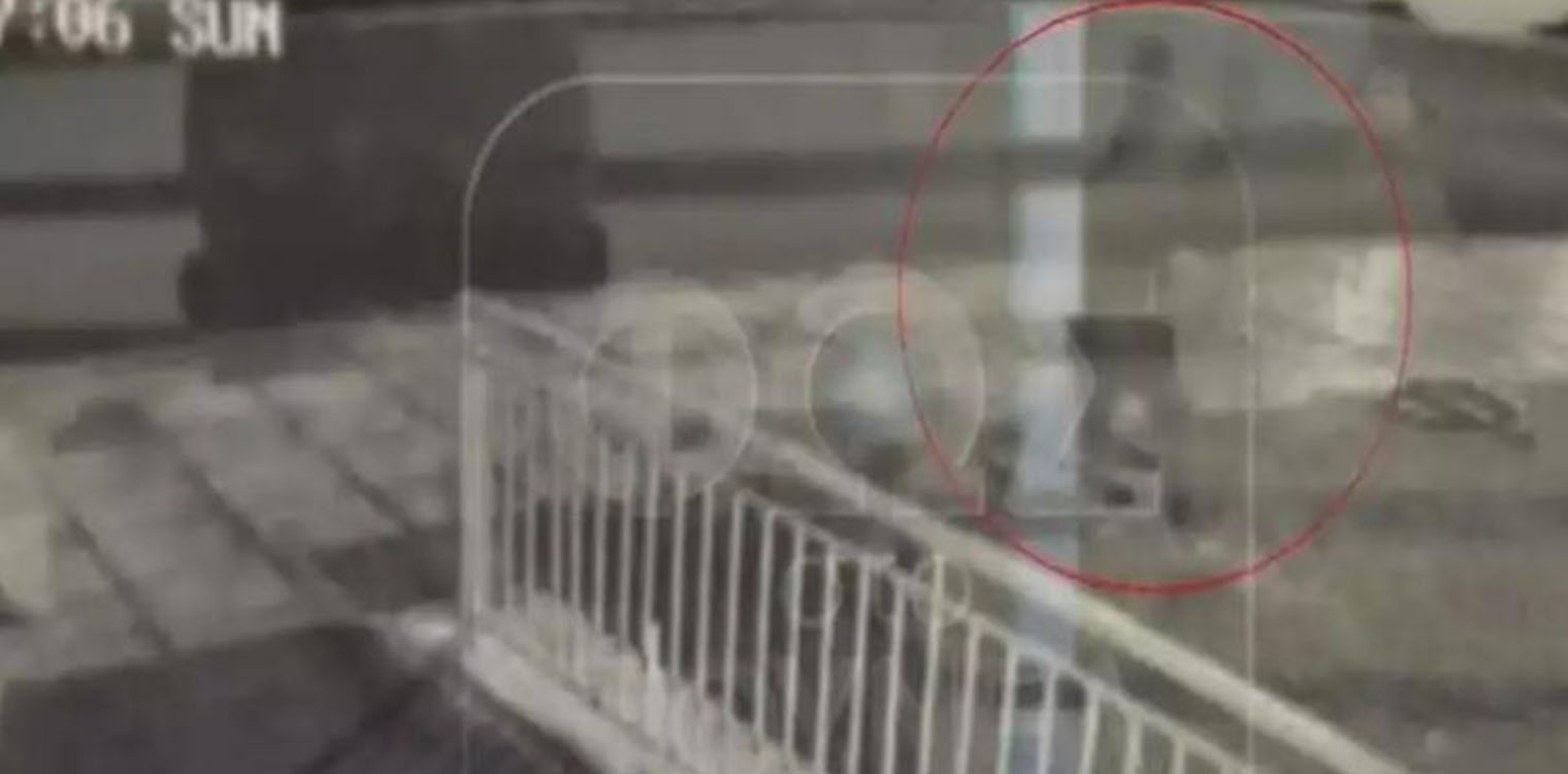 Παλαιό Φάληρο: Νέα αποκαλυπτικά βίντεο του «βιαστή με το τατουάζ» στο φως - Ένα βήμα πριν τον εντοπισμό του οι Αρχές