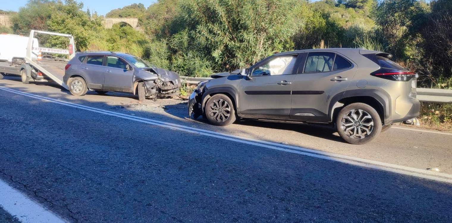 Σοβαρό τροχαίο με έξι τραυματίες στον δρόμο Καλό Νερό - Τσακώνα - Από την Ηλεία οι δύο