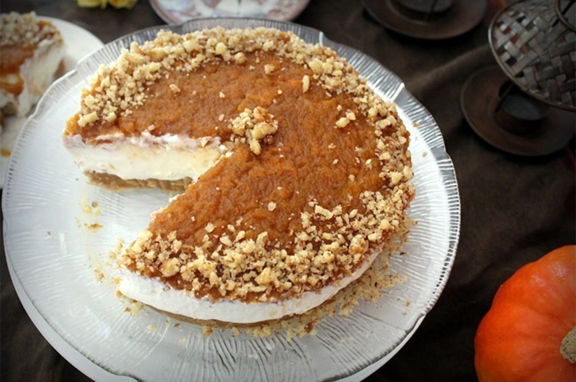 Cheesecake με γεύση βανίλια, μαρμελάδα κολοκύθας-μήλου και καρύδια