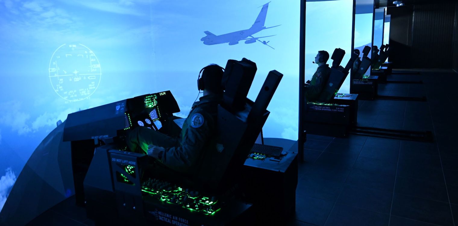 Το ελληνικό «Top Gun» εκπαιδεύεται στην Ανδραβίδα – Διεθνές Αεροπορικό Εκπαιδευτικό Κέντρο