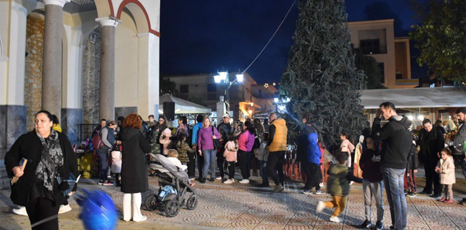 Δήμος Ανδραβίδας-Κυλλήνης: Γέμισαν… Χριστούγεννα τα Λεχαινά!