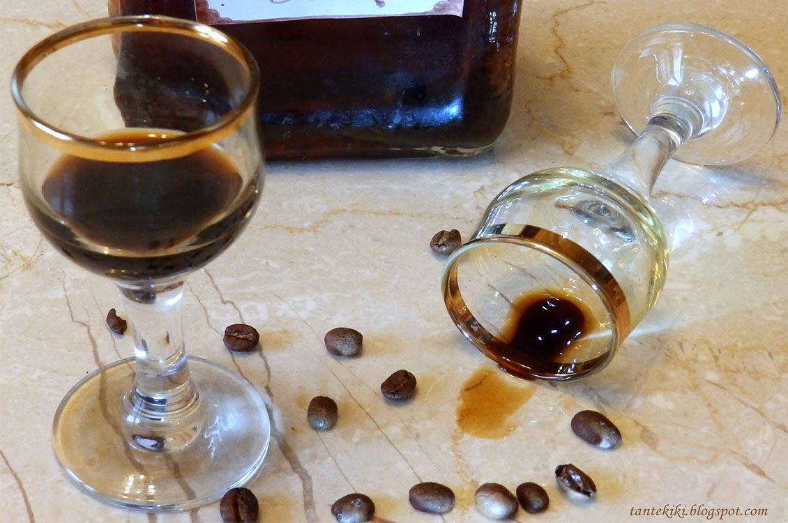 Σπιτικό λικέρ με στιγμιαίο καφέ