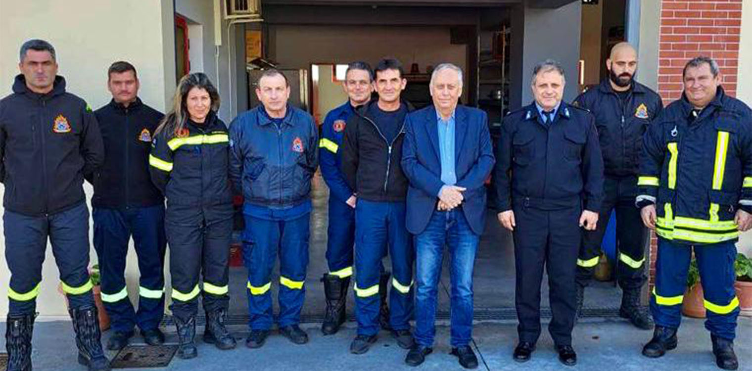 Το Πυροσβεστικό Κλιμάκιο Κρεστένων επισκέφθηκε ο Νίκος Καλάκος