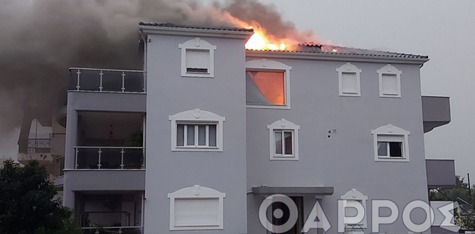 Καλαμάτα: Φωτιά σε οικία από πτώση κεραυνού (photos & video)