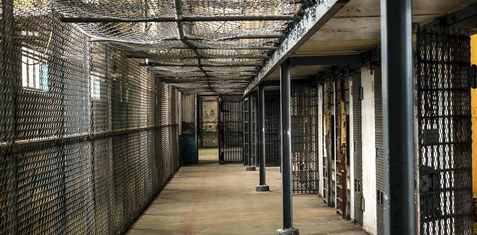 Ελ Σαλβαδόρ: Χτίζουν τη μεγαλύτερη φυλακή της Αμερικής για 40.000 μέλη συμμοριών