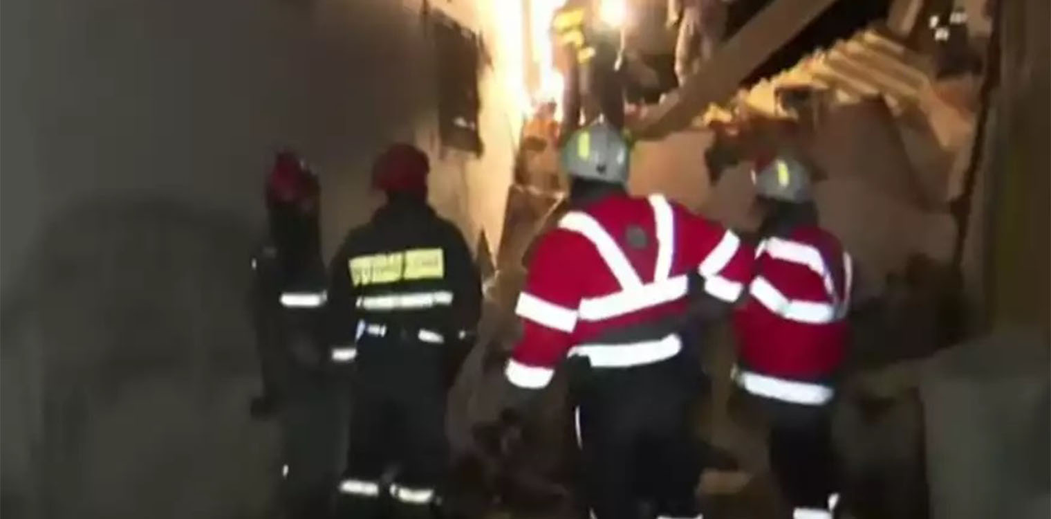 Σεισμός στην Τουρκία: Η ΕΜΑΚ τα κατάφερε – Δραματικός απεγκλωβισμός νεαρής γυναίκας που έμενε για ώρες στα ερείπια