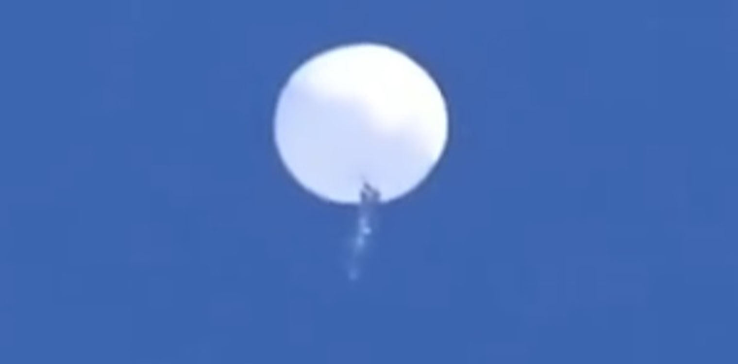 UFO στις ΗΠΑ: Δεν είναι εξωγήινα τα άγνωστα ιπτάμενα αντικείμενα, λέει ο Λευκός Οίκος