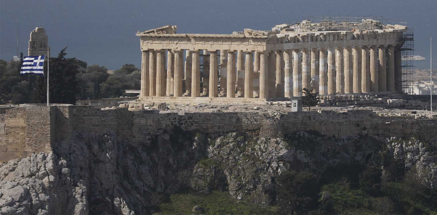 Συνέβη και αυτό: Νεαρός Κύπριος επιχείρησε να κλέψει μάρμαρα και πέτρες από την Ακρόπολη για... σουβενίρ