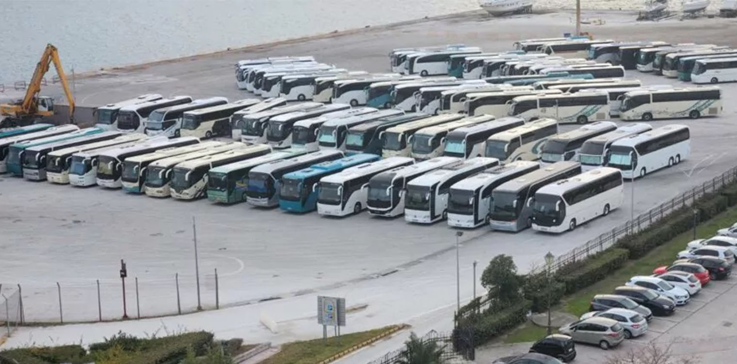 Πατρινό Καρναβάλι: Το ρεκόρ του 2003 έπιασε το ΚΤΕΛ – Σημαντική αύξηση στις διελεύσεις οχημάτων από τα διόδια του Ρίου