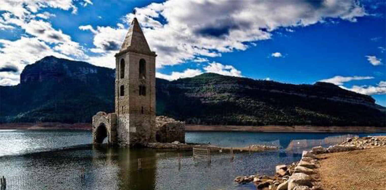 Μεσαιωνική εκκλησία στην Ισπανία αναδύεται από τον πάτο μιας δεξαμενής νερού λόγω ξηρασίας