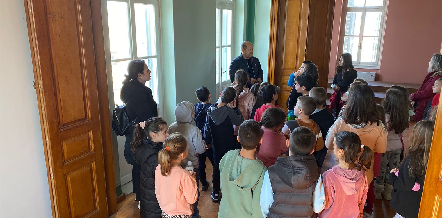 Δήμος Ηλιδας: Το κτίριο "Τατάνη" ανοίγει τις πόρτες του στα παιδιά -Ξενάγηση σε μαθητές του 5ου δημοτικού σχολείου Αμαλιάδας
