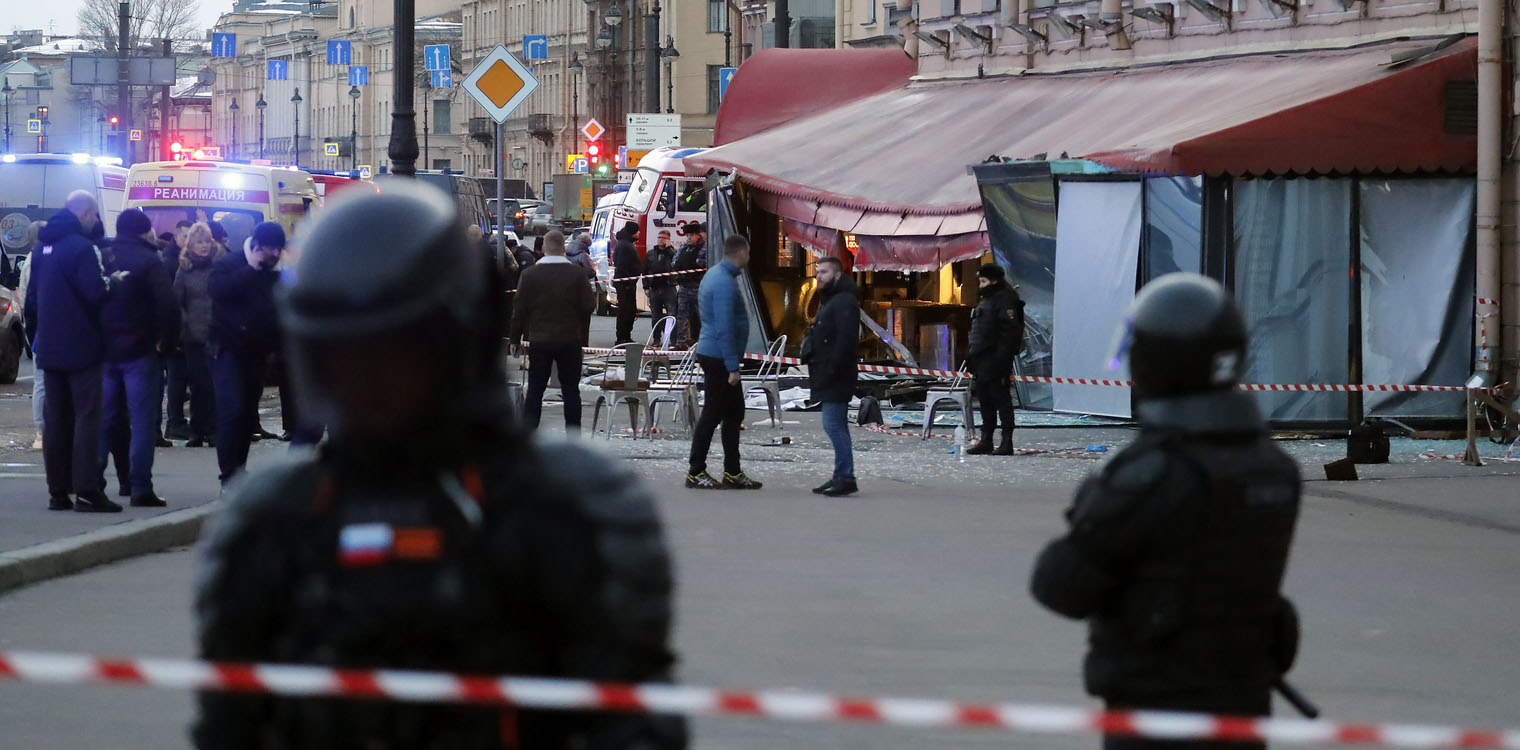 Ρωσία: Βίντεο - ντοκουμέντο από την στιγμή της έκρηξης του αγαλματιδίου στα χέρια του Βλάντλεν Τατάρσκι