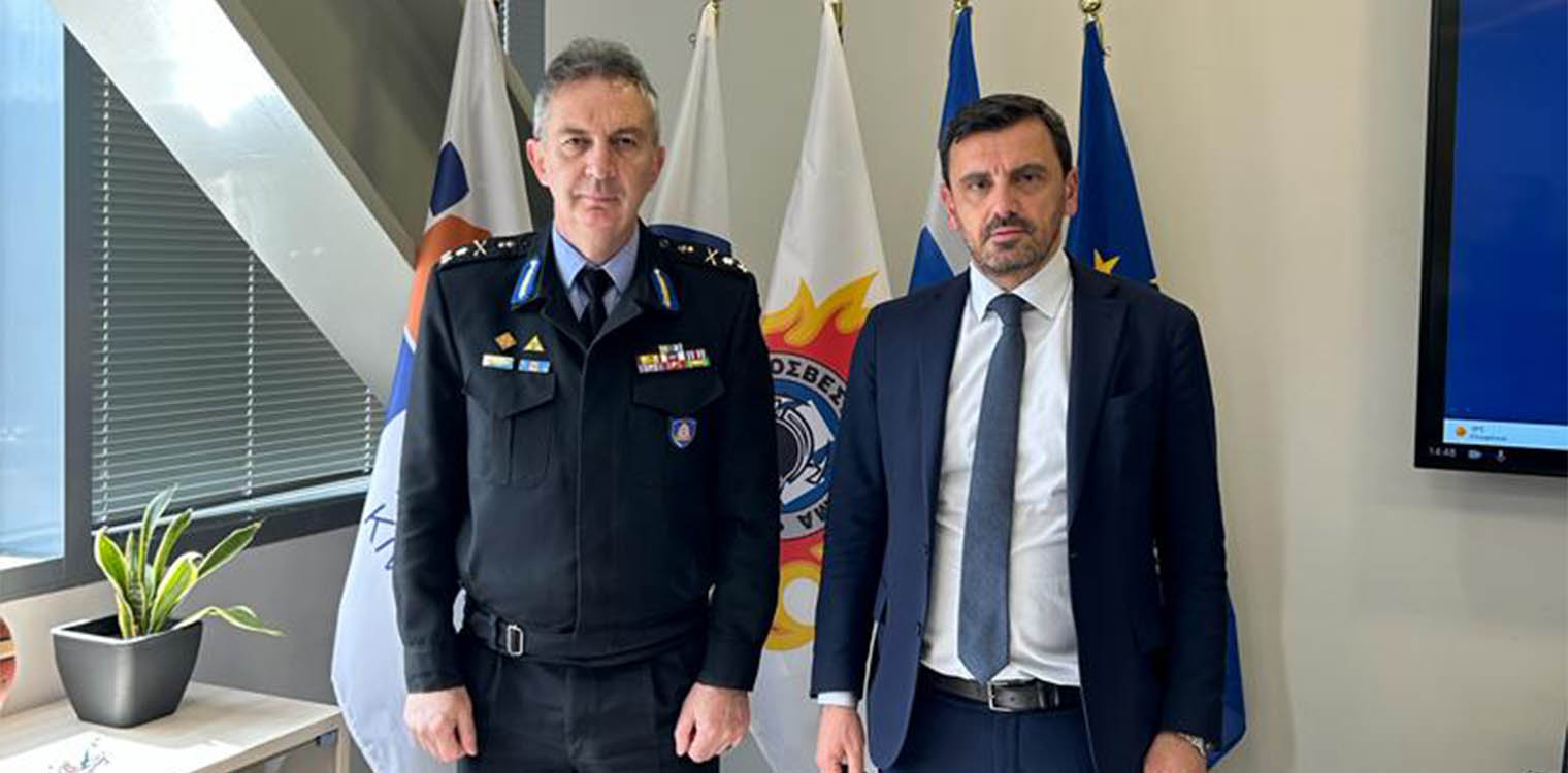 Ο Α. Νικολακόπουλος με το νέο αρχηγό πυροσβεστικού σώματος - Συζήτησαν για όλα τα βασικά θέματα αντιπυρικής περιόδου στην Ηλεία