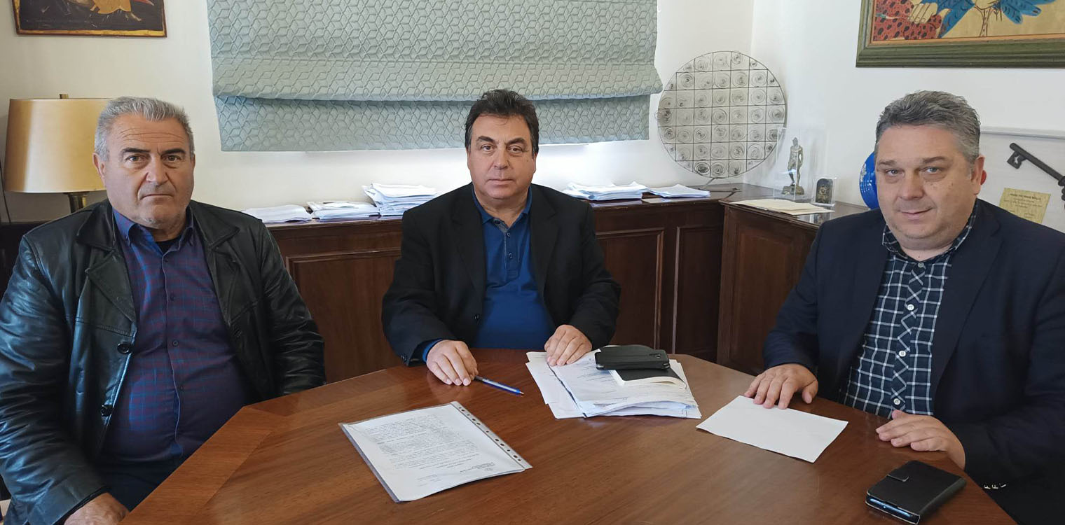 Δήμος Πύργου: Υπεγράφη η σύμβαση ανάπλασης της πλατείας στη Βροχίτσα