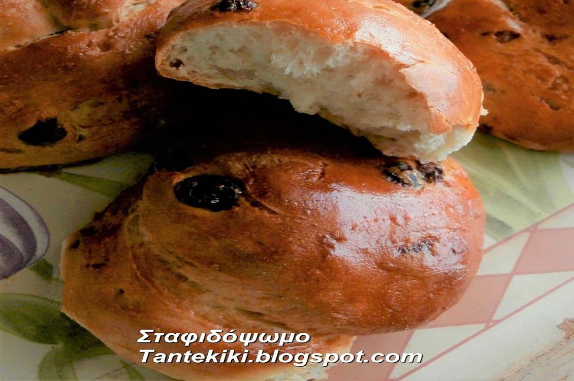Σταφιδόψωμο αφράτο και λαχταριστό