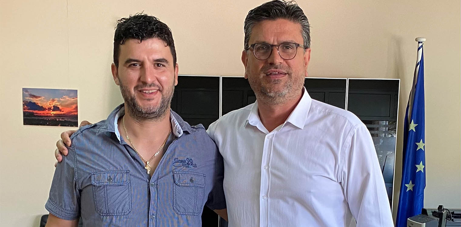 Υποψήφιος με τη «Νέα Πορεία» ο Πρόεδρος της Κοινότητας Νεάπολης - Ο Θεόδωρος Γκότσης στο πλευρό του Γιάννη Λέντζα