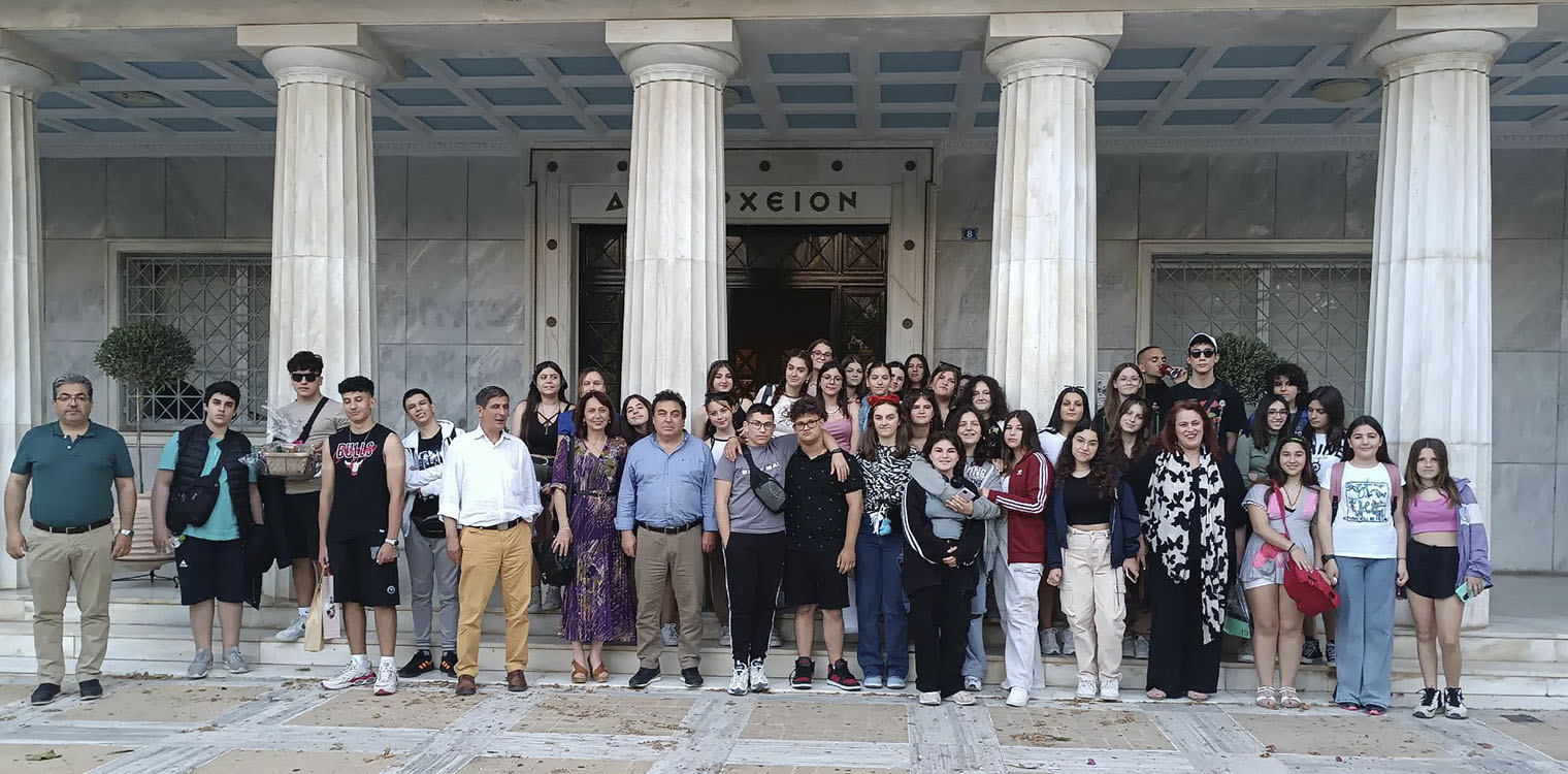 Επίσκεψη μαθητών και εκπαιδευτικών από τη Θεσσαλονίκη στον Δήμαρχο Πύργου