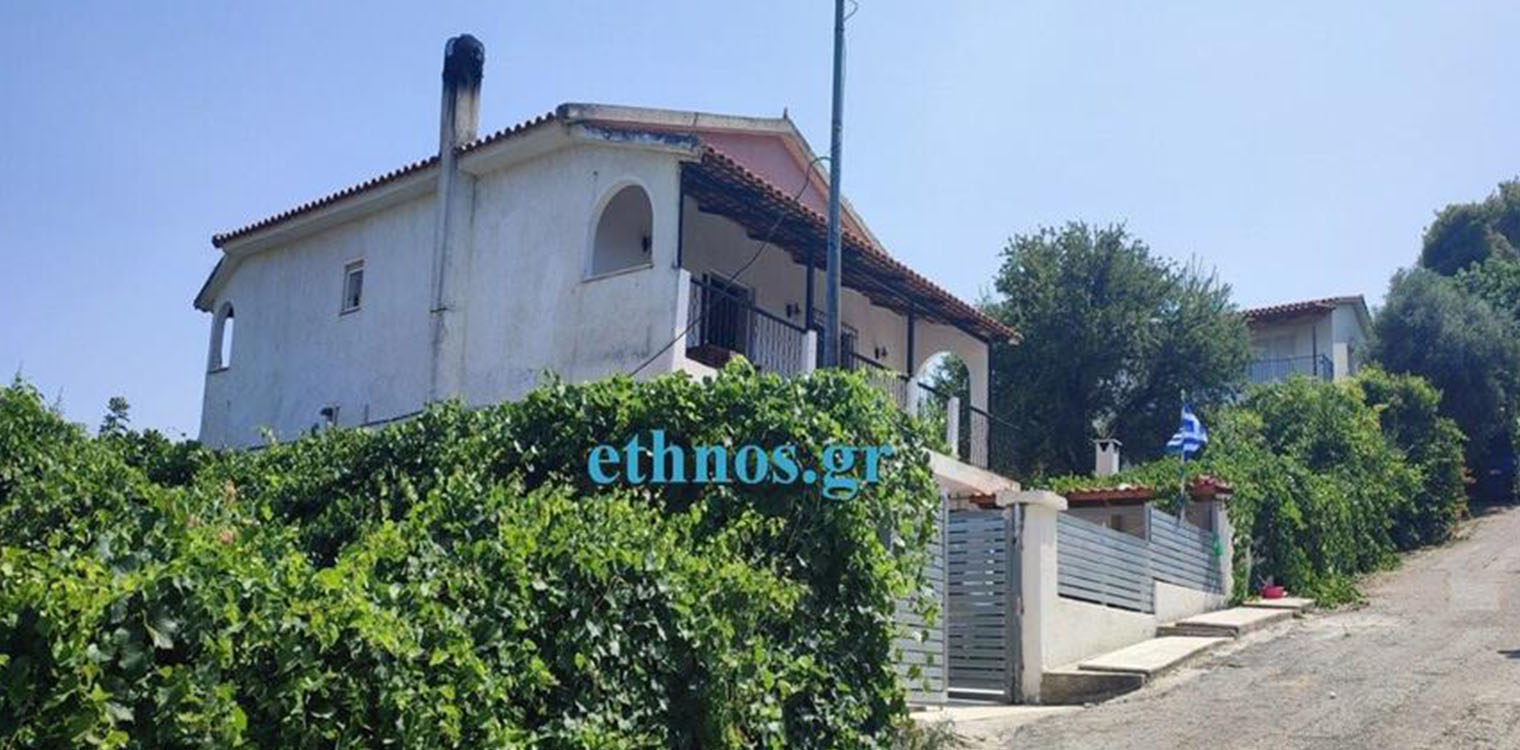 Σοκάρουν τα ευρήματά της ΕΛΑΣ στο σπίτι του βομβιστή - Ολόκληρο οπλοστάσιο με 8 καραμπίνες και πολλά εκρηκτικά