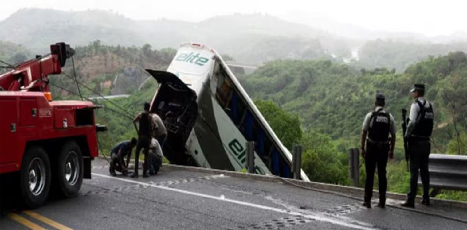 Μεξικό: Τουλάχιστον 18 νεκροί στο τροχαίο στο οποίο ενεπλάκη λεωφορείο που μετέφερε μετανάστες, ο οδηγός συνελήφθη