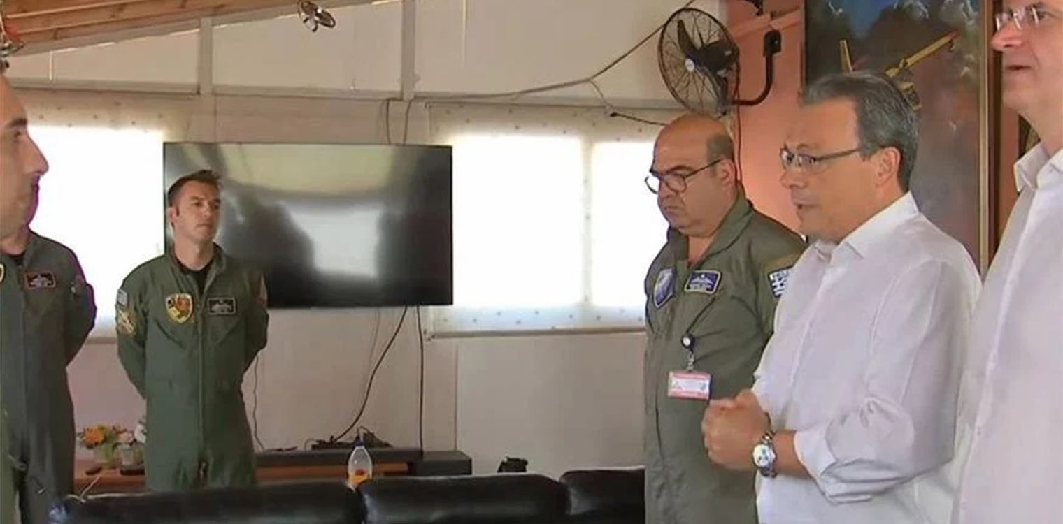 Στη βάση των Canadair ο Φάμελλος: Ζητάμε την υποστήριξη και σε επίπεδο συντήρησης, και σε επίπεδο επάρκειας πτητικών μέσων