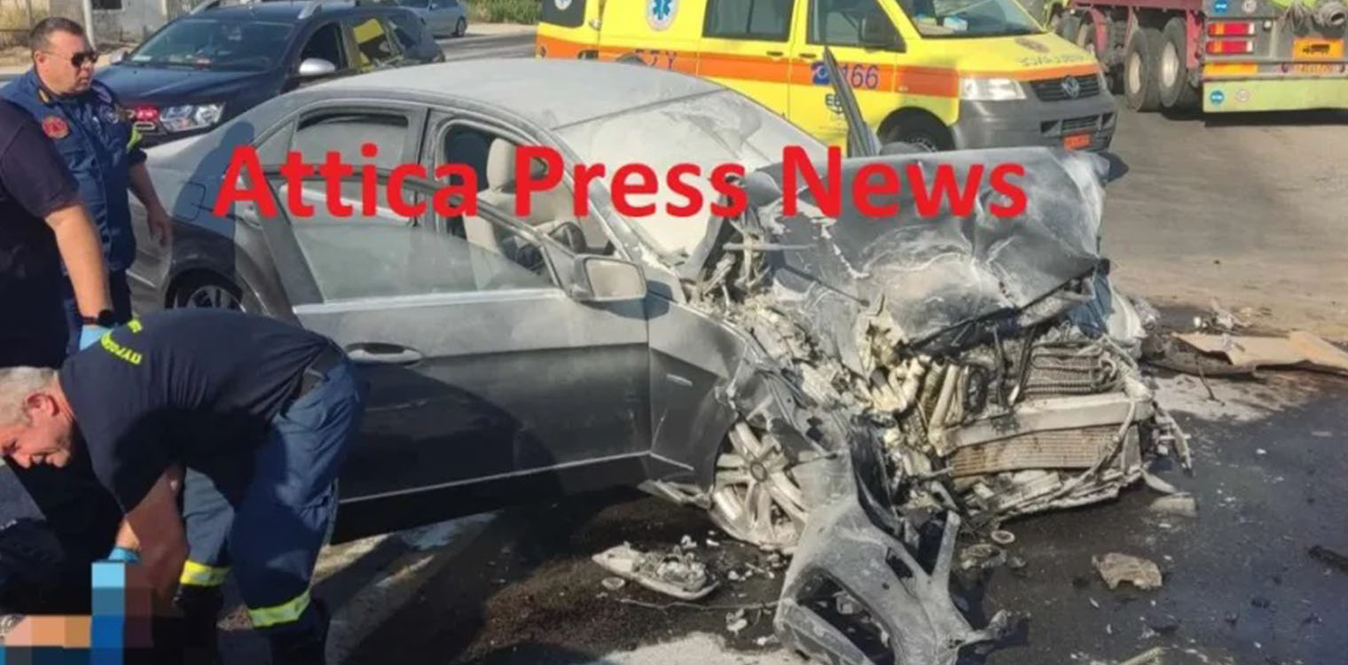 Τρομακτικό τροχαίο στη Λεωφόρο Λαυρίου με έξι τραυματίες