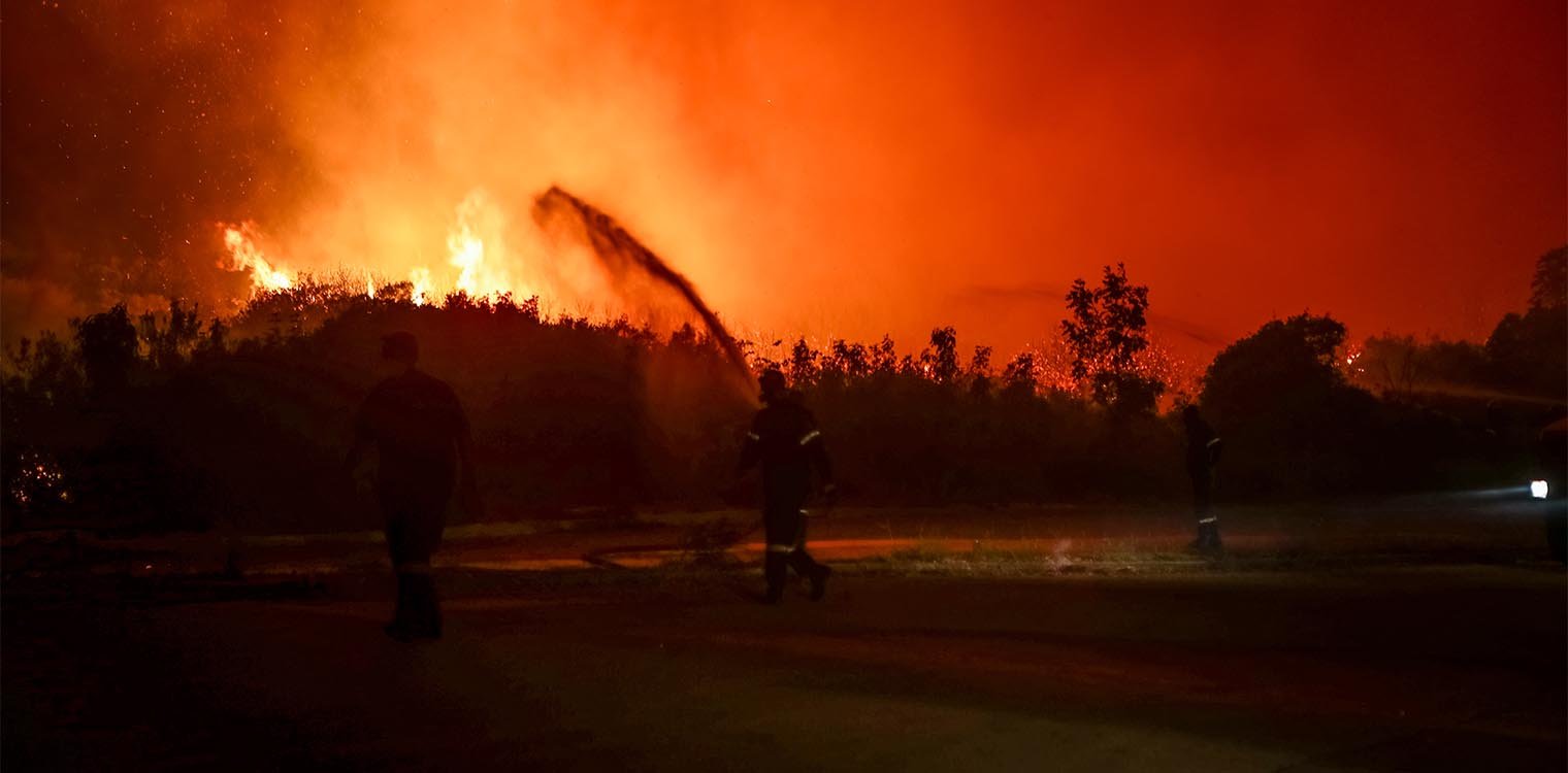 Φωτιά - κόλαση στον Έβρο για 12η μέρα: Νέες εκκενώσεις οικισμών, οι καπνοί έφτασαν Ορεστιάδα (video)