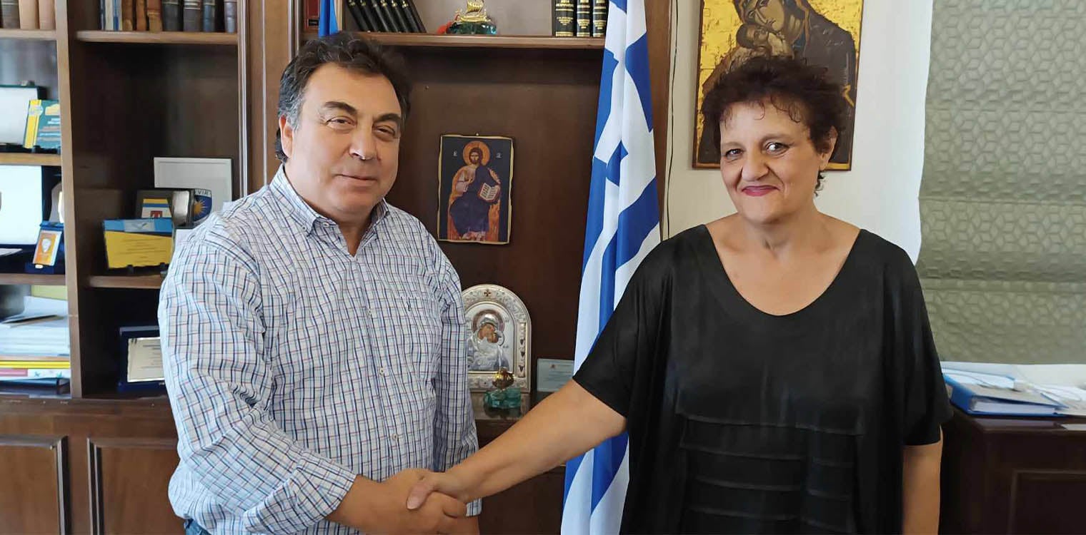 «Ενωμένοι αλλάζουμε τον Πύργο»: Η Μαριάνθη Παπαστασινού υποψήφια με τον συνδυασμό του Δημάρχου Παν.Αντωνακόπουλου